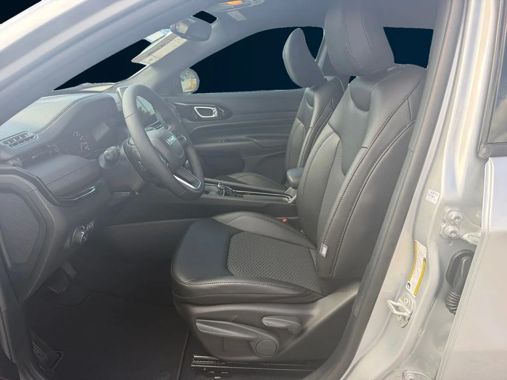 New 2026 Silver Jeep Latitude image 10