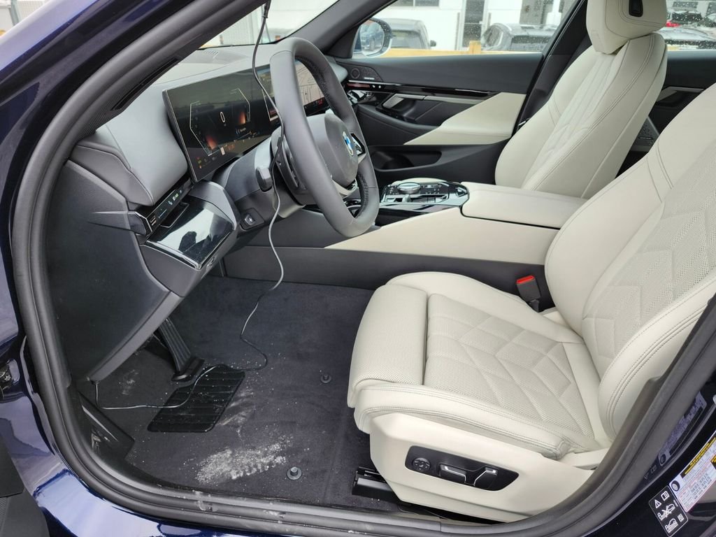 Used 2026 Blue BMW 530i xDrive image 18