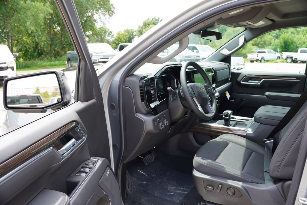 New 2026 Sterling Gray Metallic Chevrolet LT Trail Boss image 10