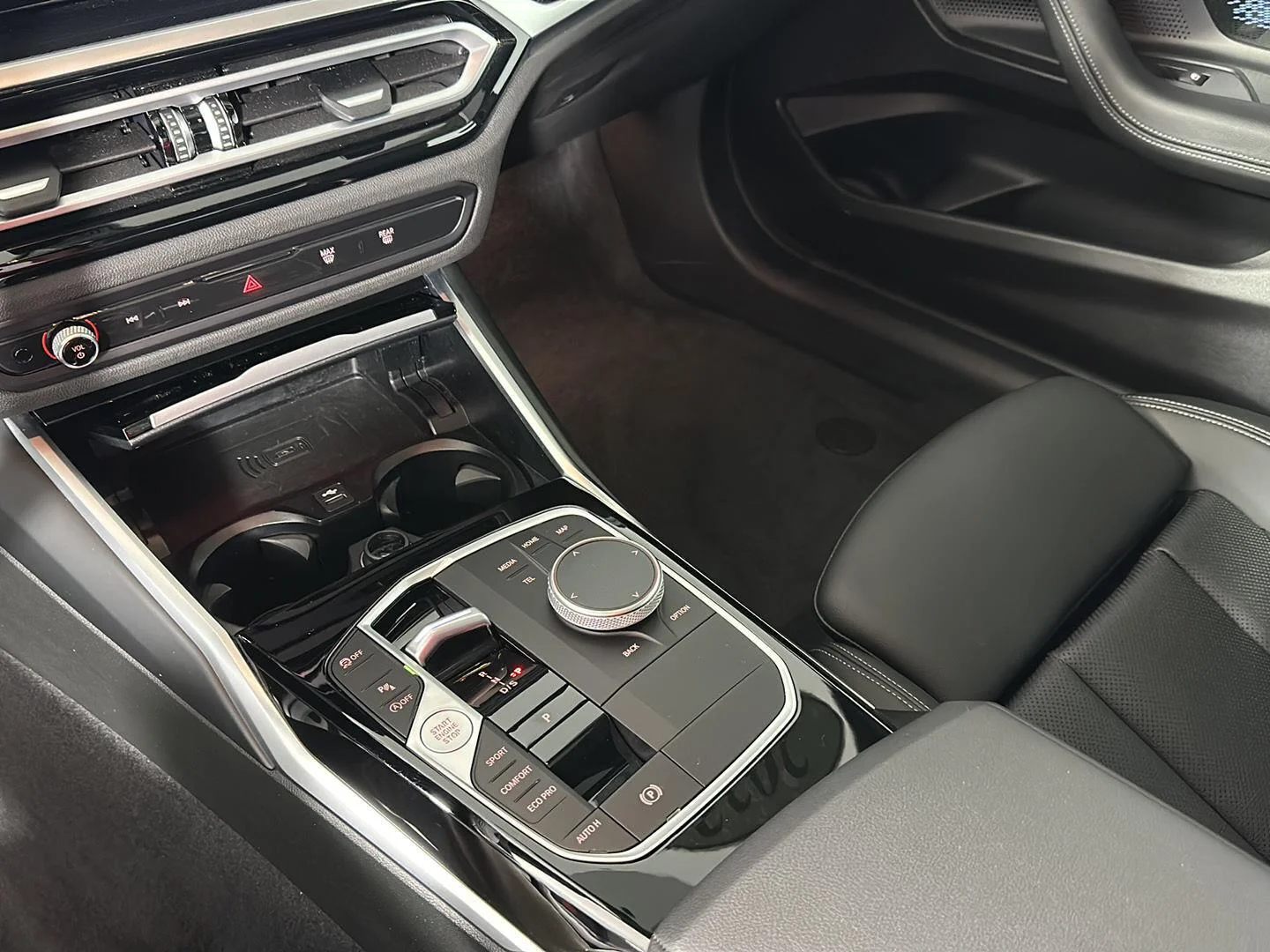 Used 2023 Alpine White BMW M240i xDrive image 21