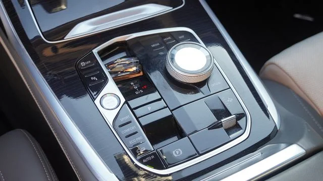 Used 2024 Gray BMW xDrive40i image 28