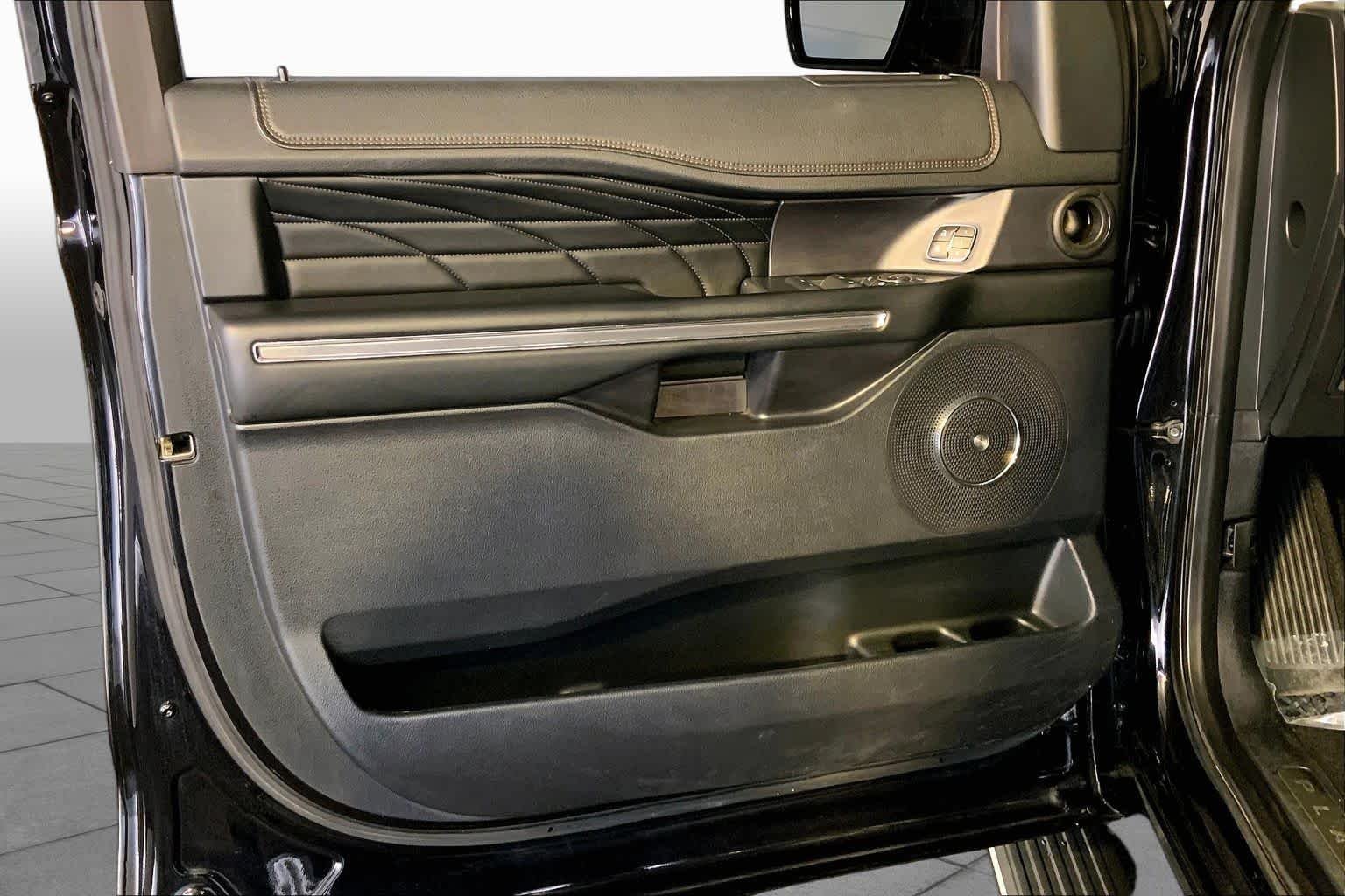 Used 2019 Agate Black Metallic Ford Platinum image 22