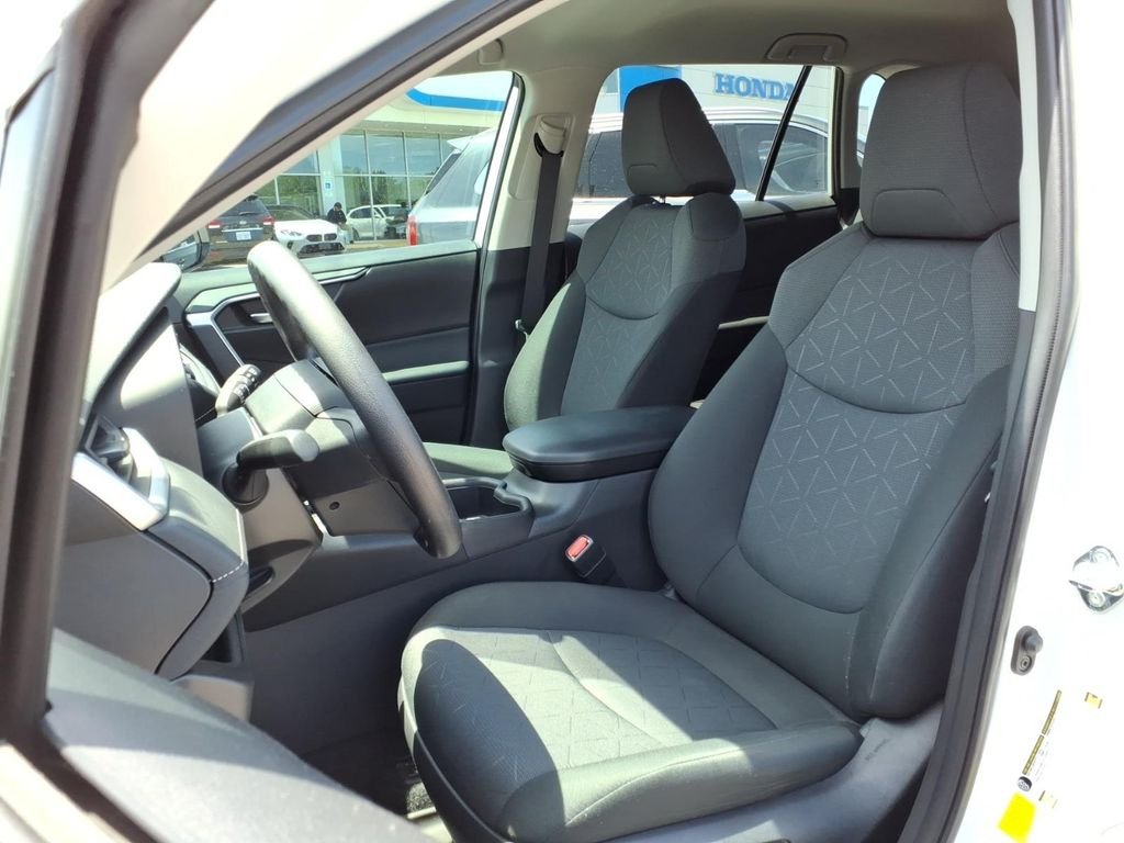 Used 2024 Ice Toyota XLE image 4