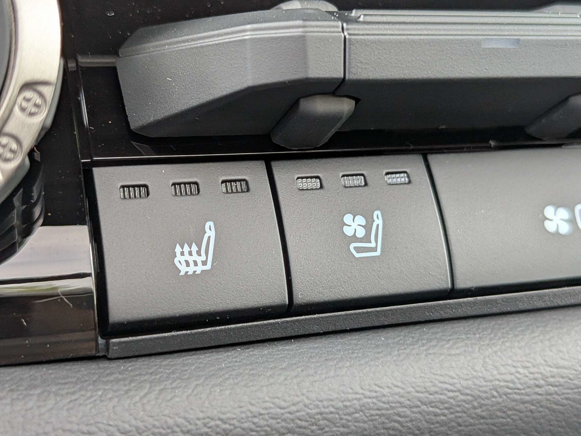 2026 Toyota Tundra Platinum - Photo 23