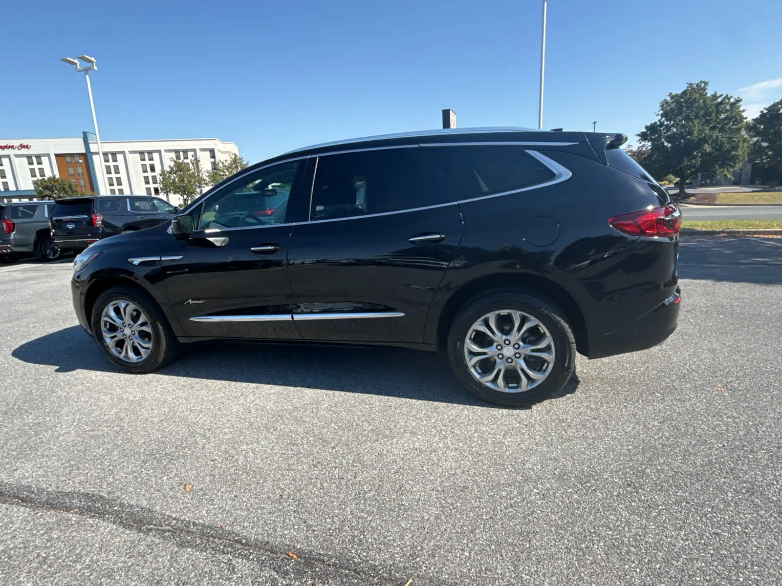 Used 2021 Ebony Twilight Metallic Buick Avenir image 9