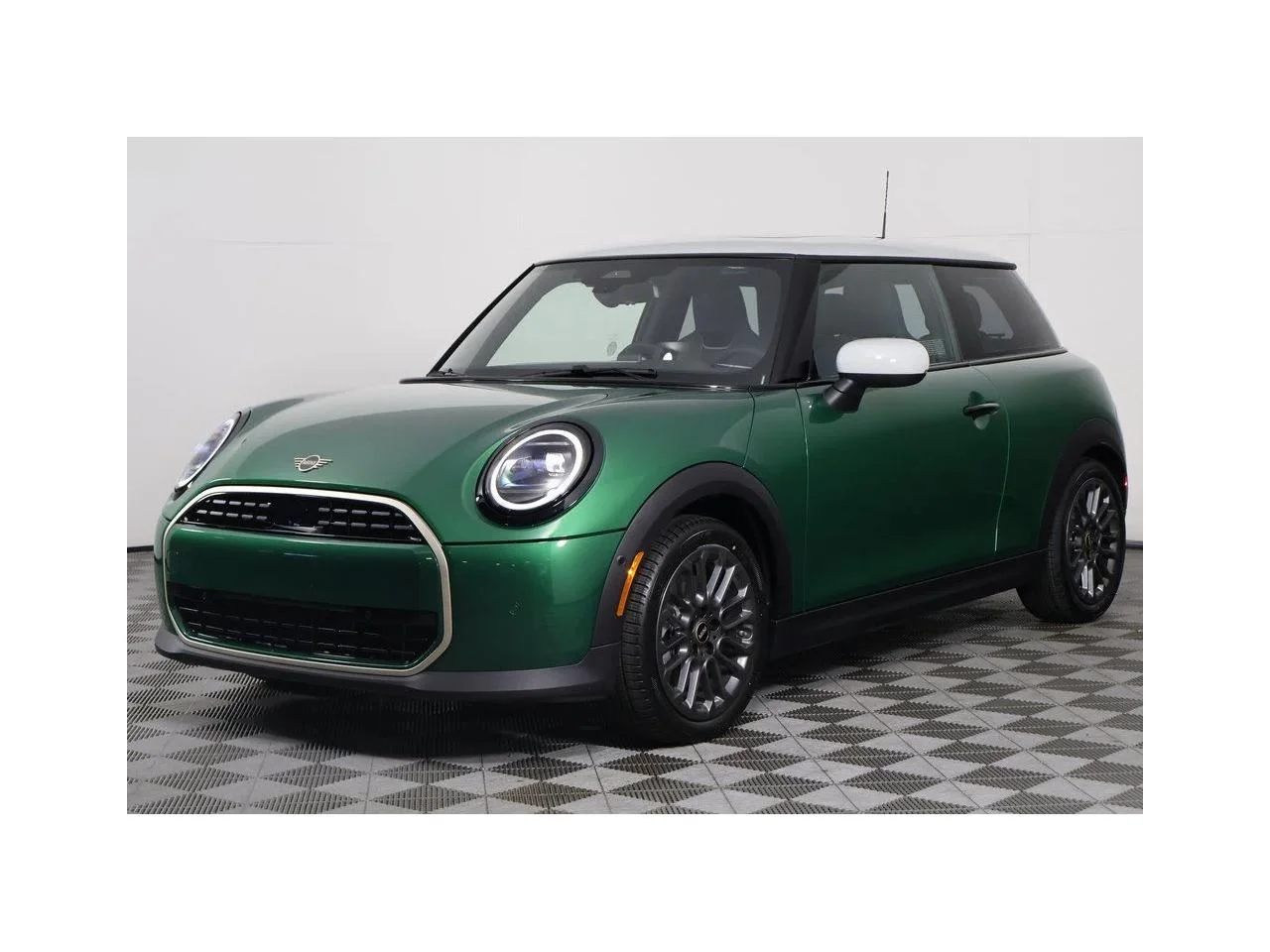 2026 MINI Hardtop's photo