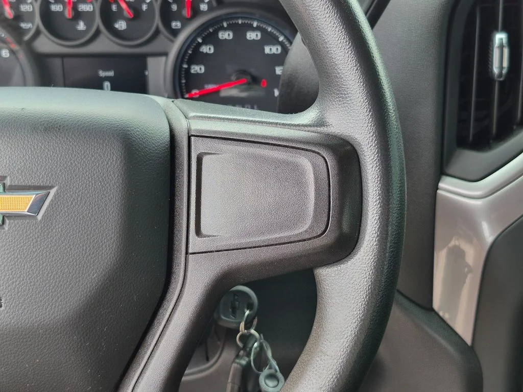 Used 2020 Blue Chevrolet Custom image 25