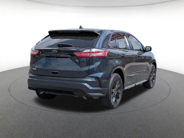 Used 2024 Blue Ford SE image 3