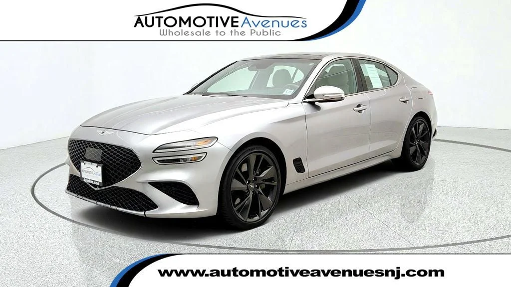 Used 2022 Savile Silver Genesis 3.3T AWD image 1