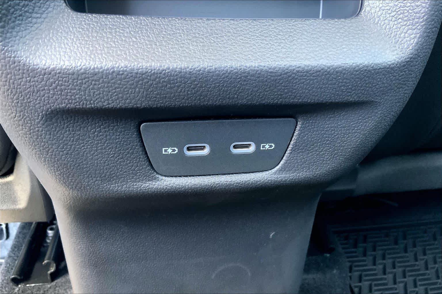 New 2026 Platinum Gray Metallic Volkswagen SE image 20