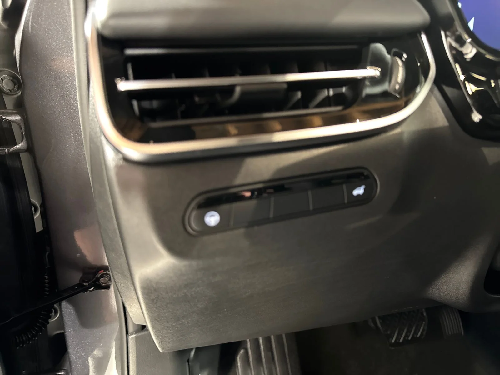 New 2027 GRAPHITE SHADOW INFINITI Sport AWD image 14