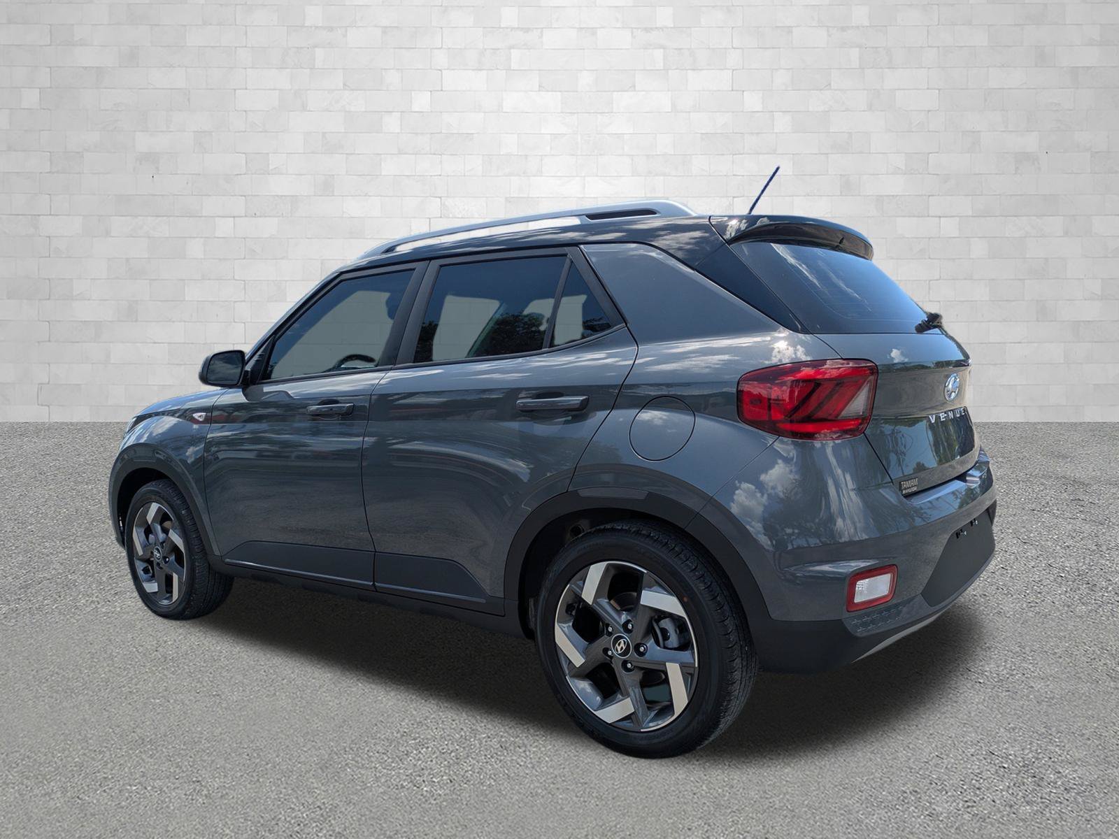 New 2026 Ecotronic Gray w/Black Roof Hyundai SEL w/Two-Tone Roof image 4