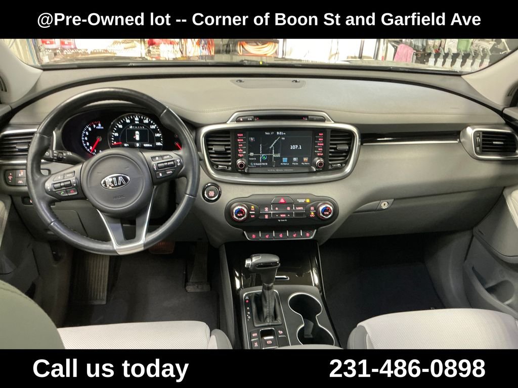 Used 2018 Silver Kia SX image 18