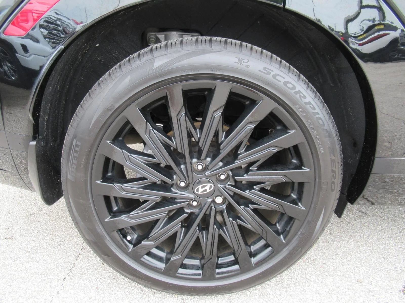 Used 2024 Black Hyundai Calligraphy image 8