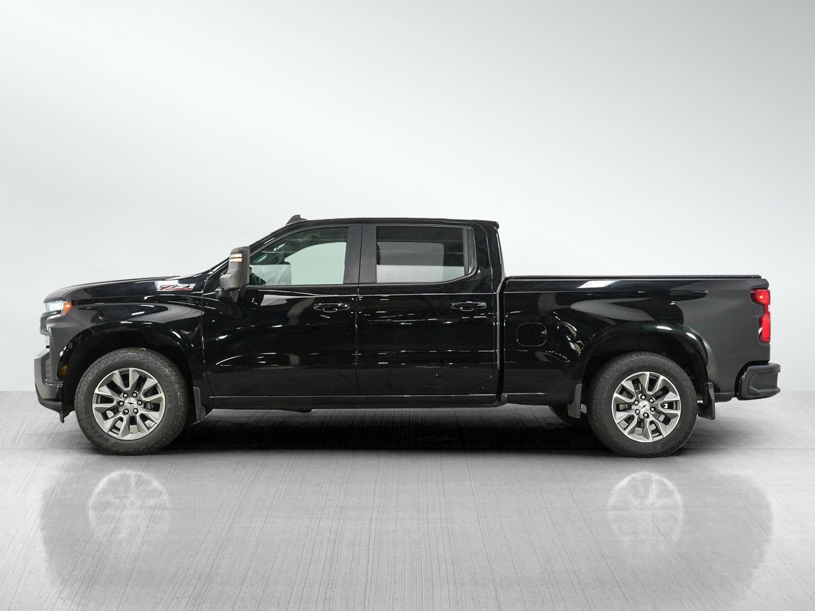 Used 2020 Chevrolet Silverado 1500 RST with VIN 1GCUYEED5LZ321227 for sale in White Bear Lake, Minnesota