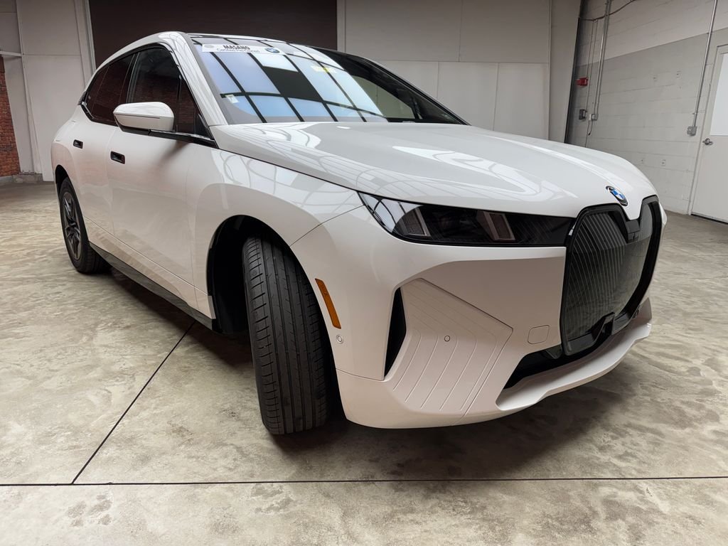 2026 BMW iX 60 - Photo 7