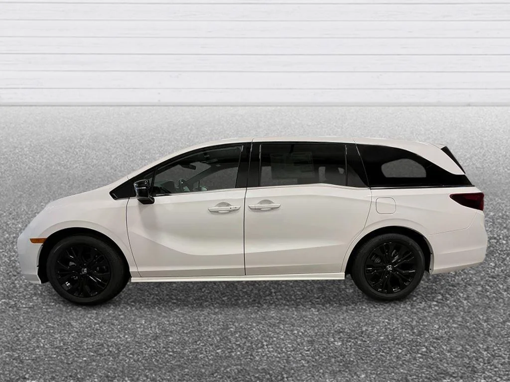 New 2026 Platinum White Pearl Honda Sport-L image 2