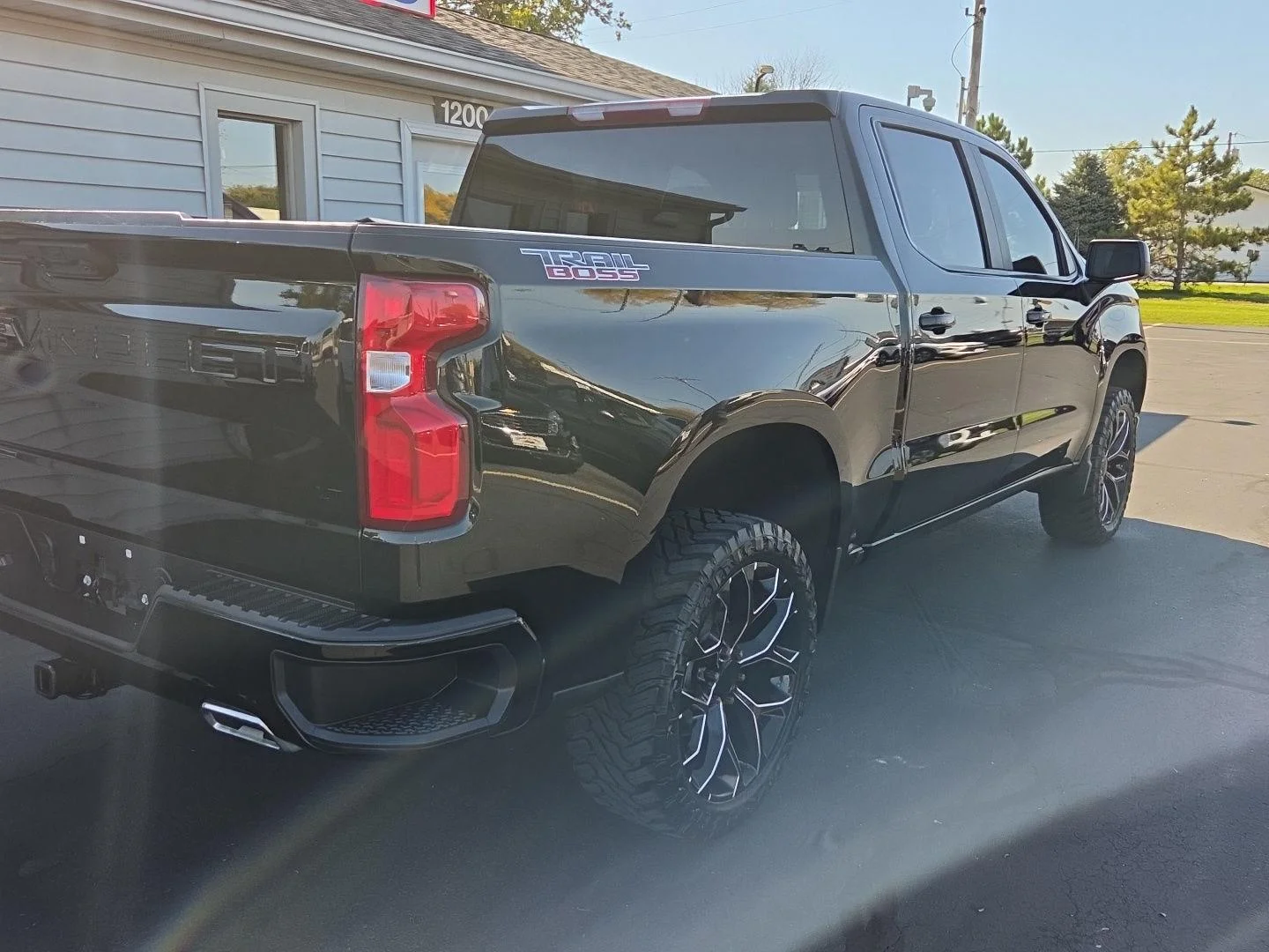 Used 2023 BLACK Chevrolet LT Trail Boss image 6