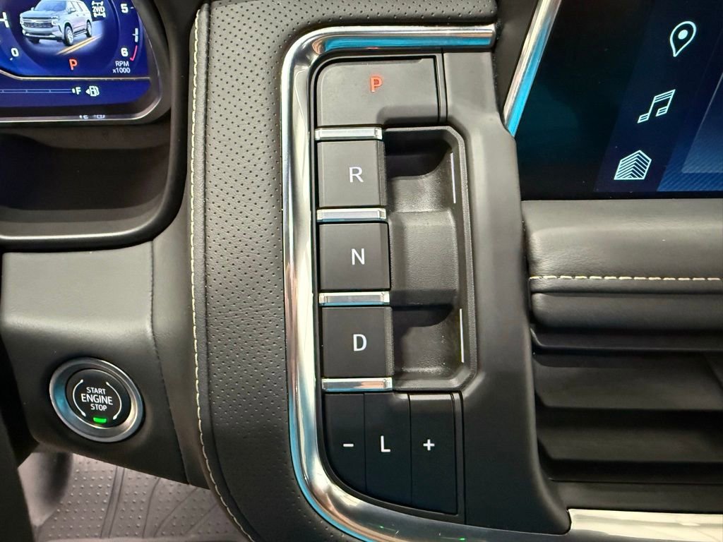 2024 Chevrolet Suburban Premier - Photo 19