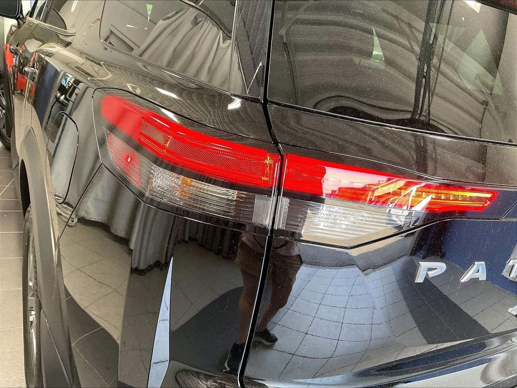 Used 2024 Black Nissan S image 33