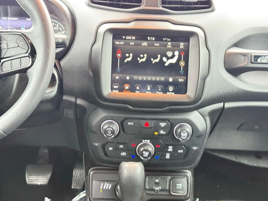 Used 2021 Gray Jeep Latitude image 19