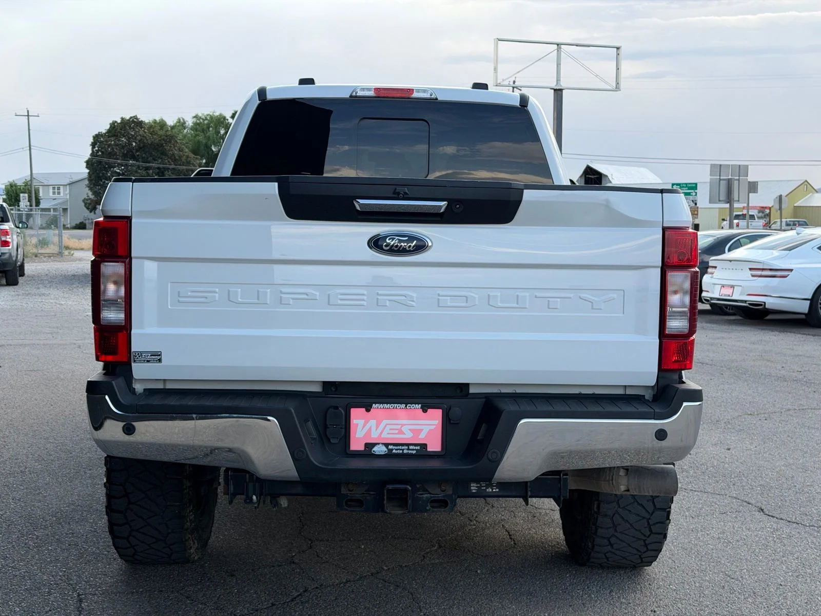 Used 2022 White Ford Lariat image 8