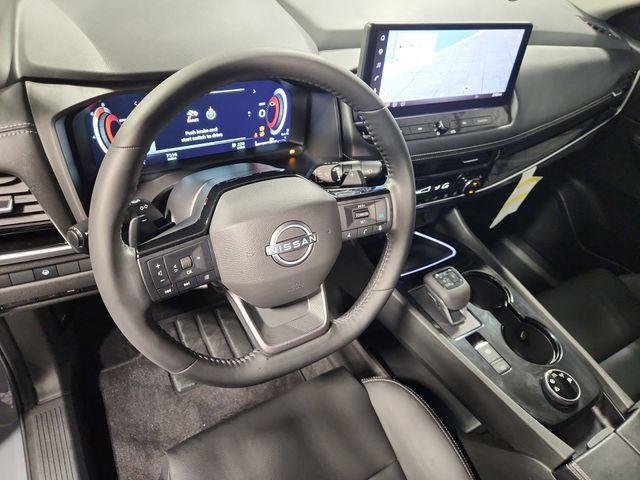 Used 2025  Nissan SL image 10