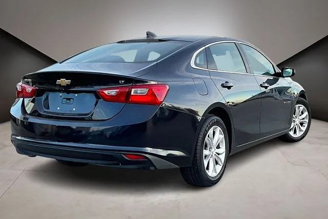 Used 2023 Gray Chevrolet LT image 6