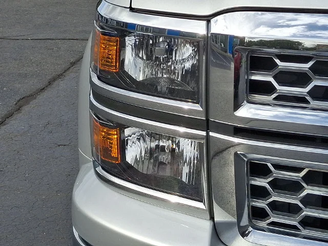 Used 2014 Silver Chevrolet LT image 10