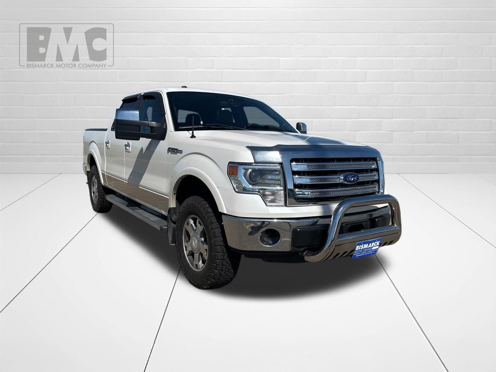 Used 2014 White Ford Lariat image 2