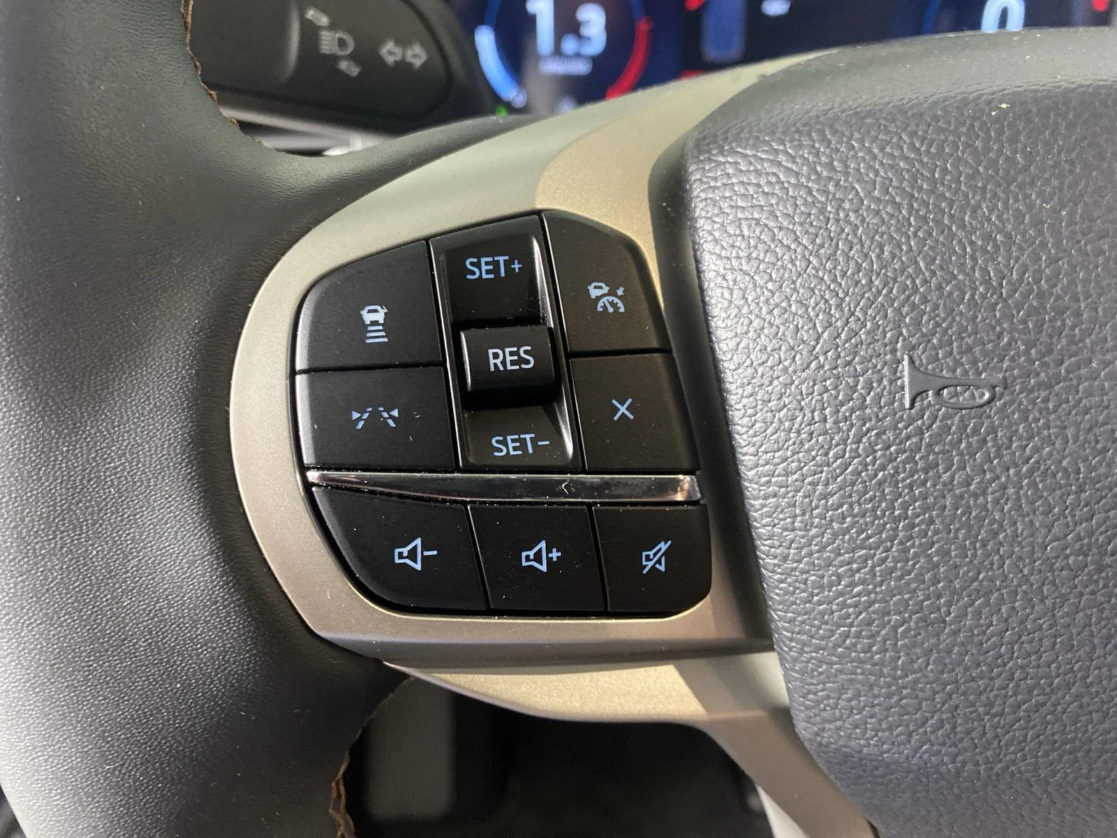 Used 2026 Vapor Blue Ford Active image 14