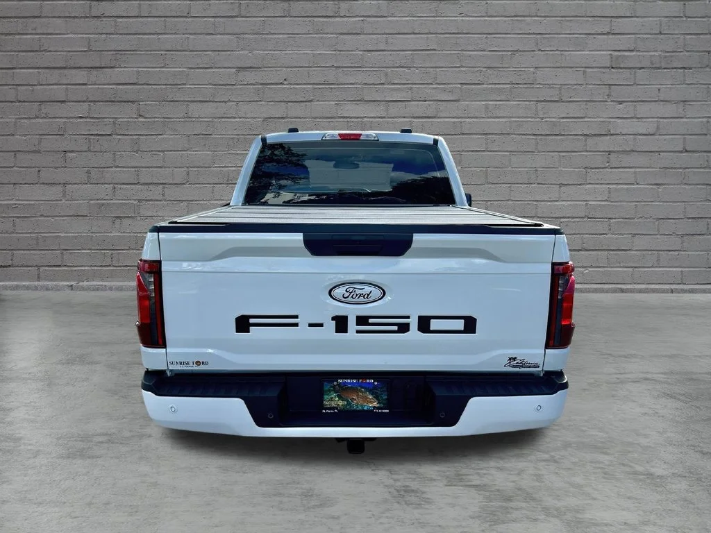 New 2026 Oxford White Ford XL image 6