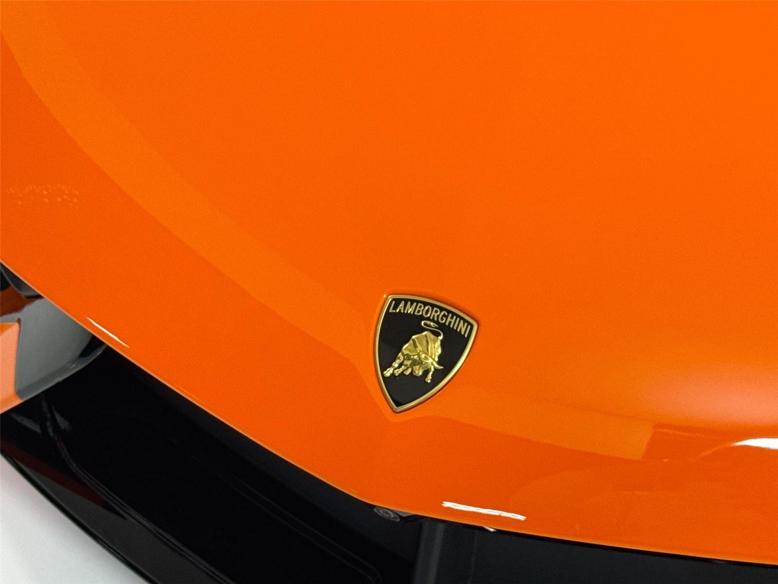 Used 2024 Arancio Apodis Metallic Lamborghini  image 35