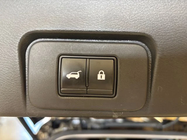 Used 2021 Black Nissan SL image 25