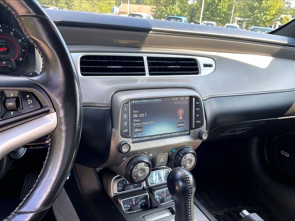 Used 2013 Black Chevrolet 2LT image 15