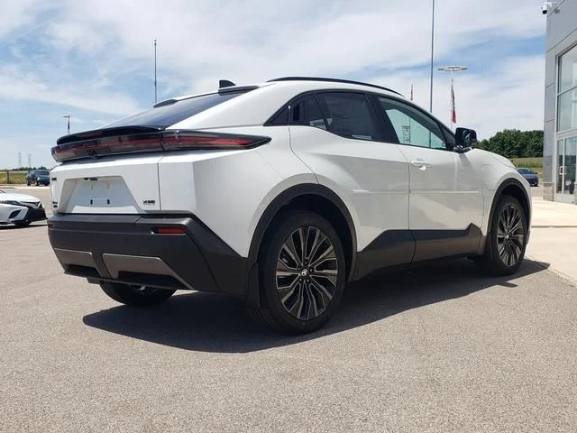 New 2026 Wind Chill Pearl Toyota XSE image 5