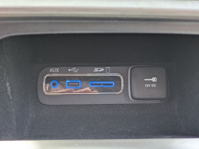 Used 2016 Beige Jeep Limited image 26