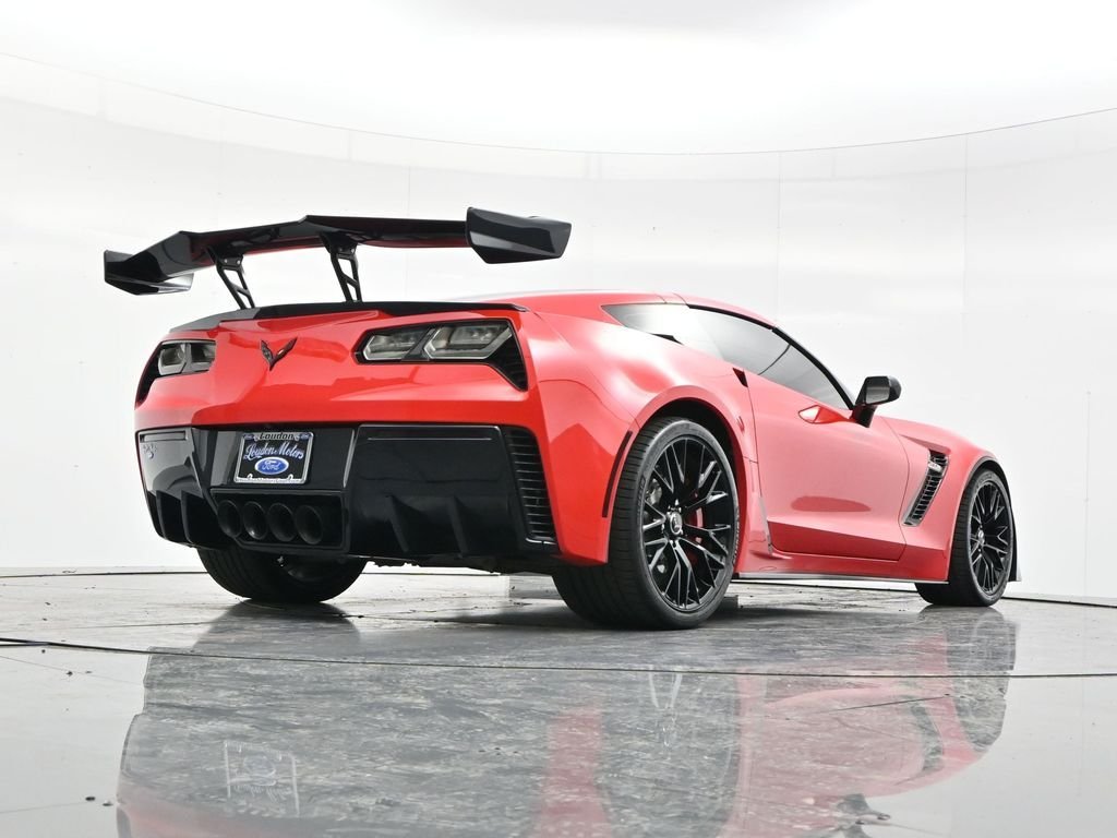 Used 2015 Torch Red Chevrolet Z06 image 43