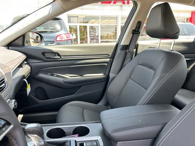 New 2026 Super Black Nissan SV image 23