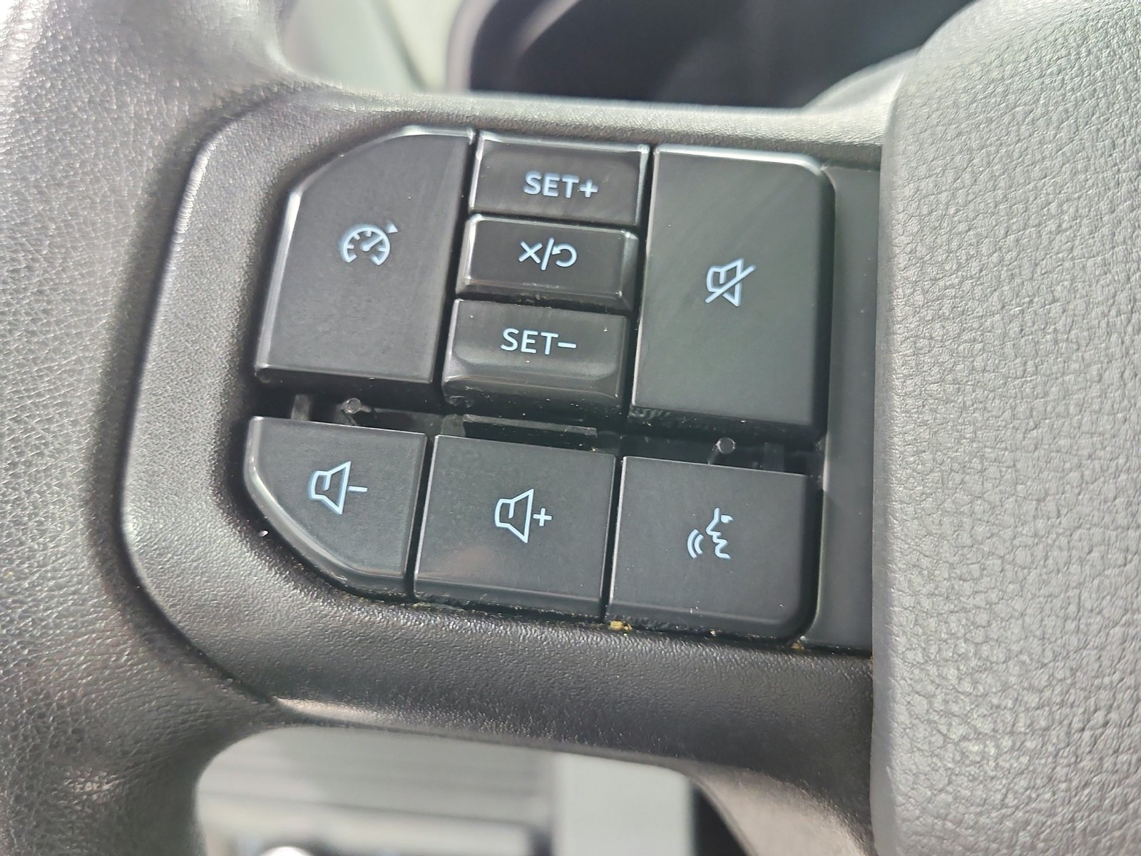 Used 2023 Oxford White Ford XL image 23