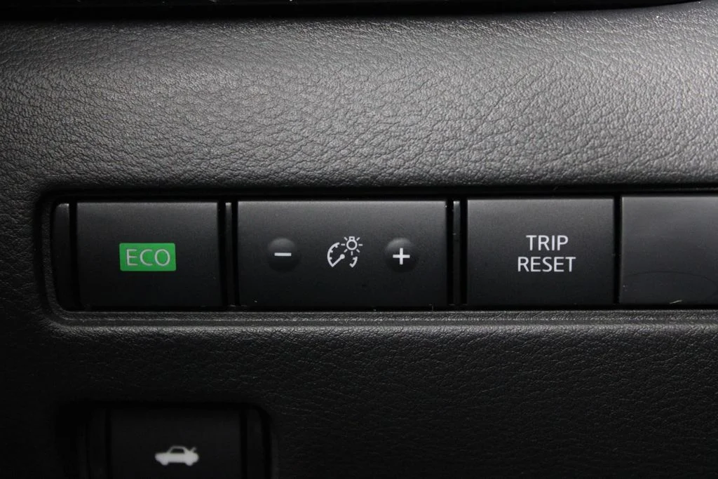 2025 Nissan Sentra SR - Photo 22