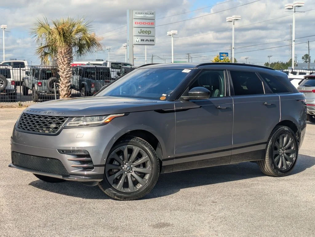 Used 2018 Gray Land Rover SE R-Dynamic image 1
