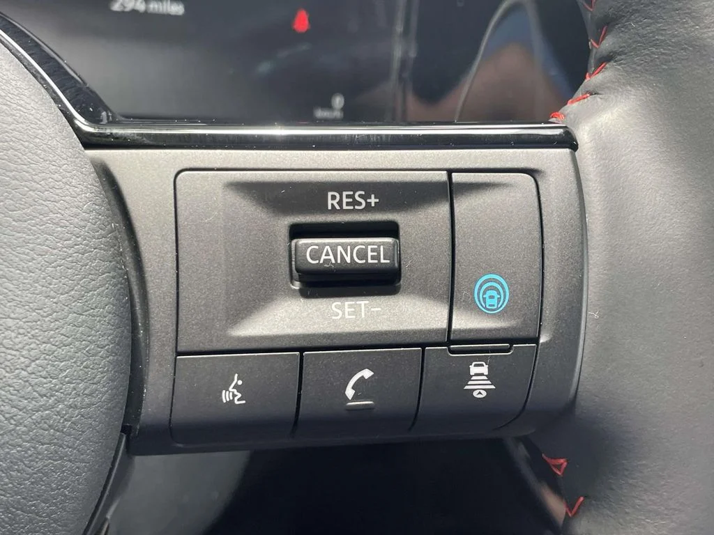 Used 2025 Black Nissan SR image 21