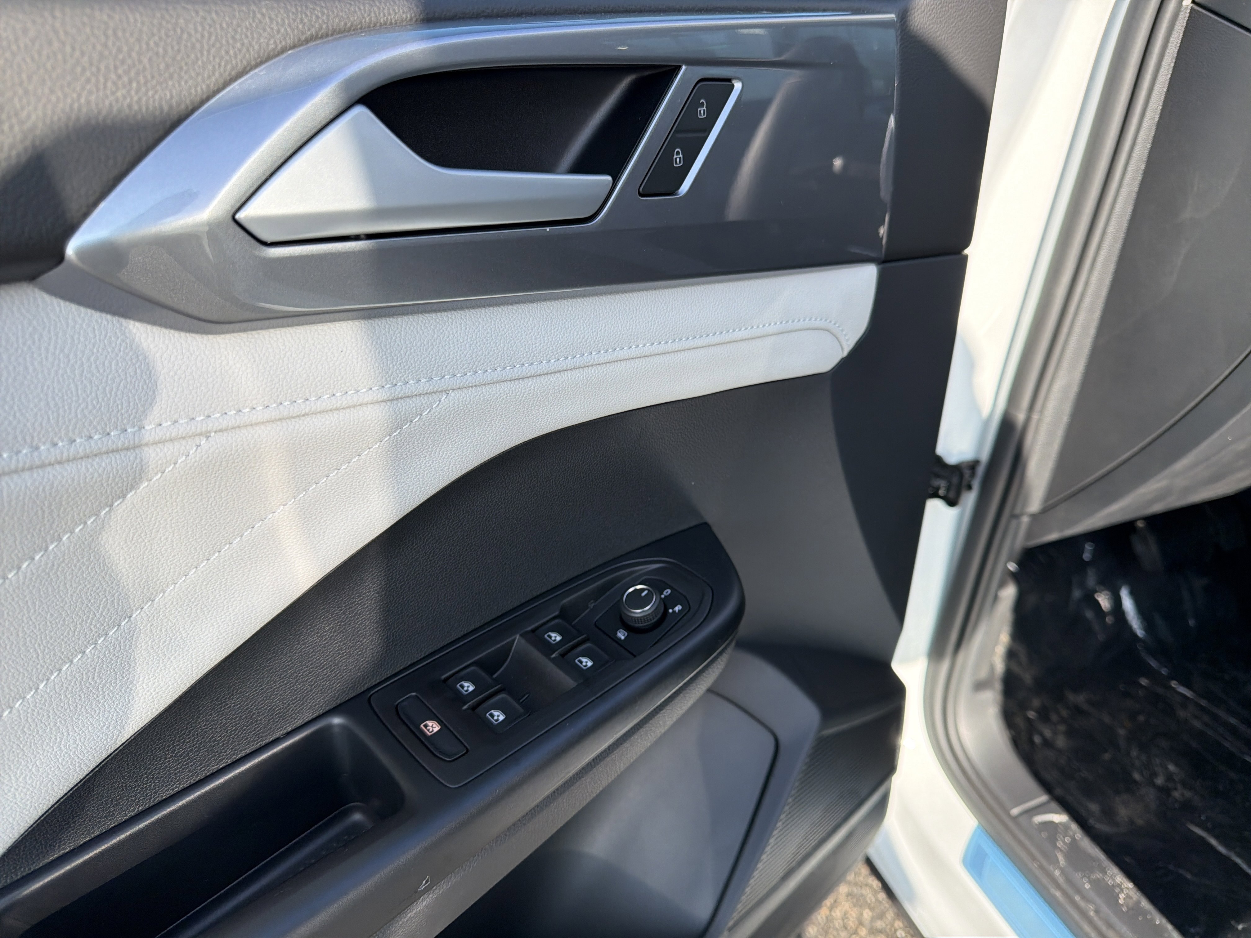 New 2026 Pure White Volkswagen SEL image 11