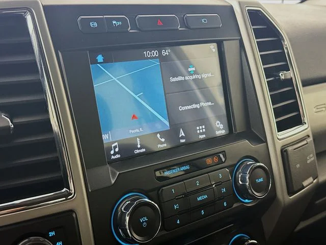 Used 2018 White Ford Lariat image 15