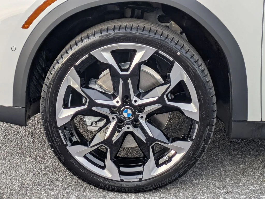 New 2026 White BMW xDrive28i image 8