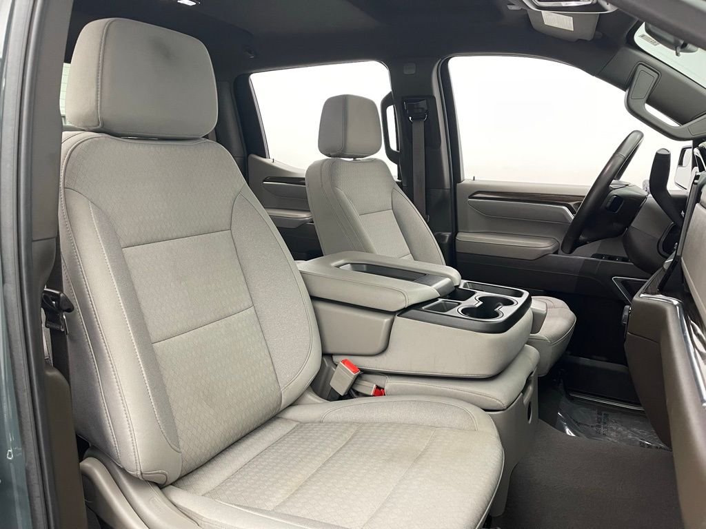 Used 2025 Cypress Gray Chevrolet LT image 33