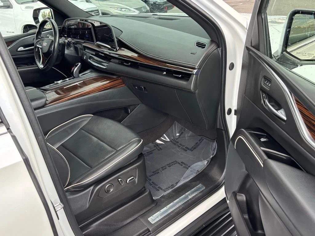 2024 Cadillac Escalade ESV Premium Luxury - Photo 32