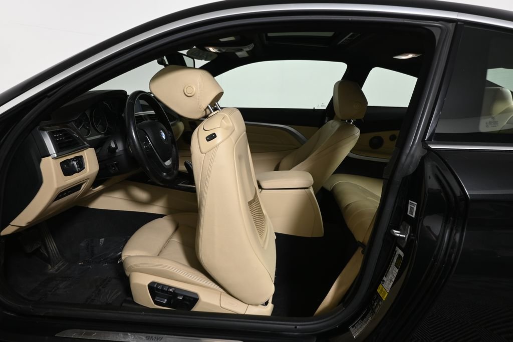 Used 2020 Black Sapphire Metallic BMW 430i xDrive image 28