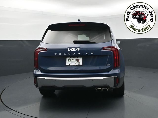 Used 2023 Black Kia S image 5